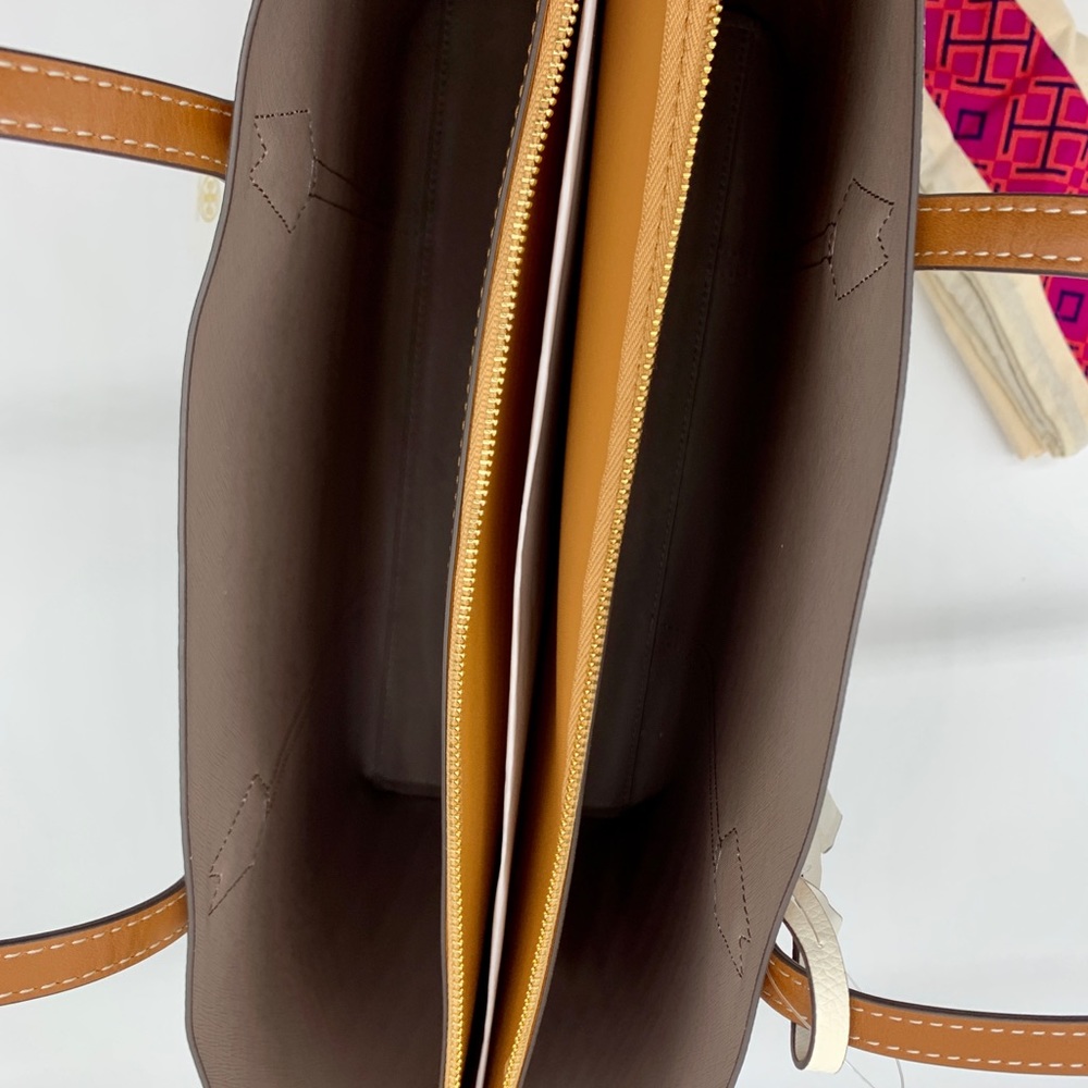 Tory Burch PERRY PRINTED TRIPLE-COMPARTMENT TOTE - Picture 10 of 12